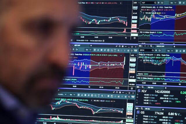 Gold Rises After Fed Remarks, With Focus on U.S. Jobs Data — Market Talk