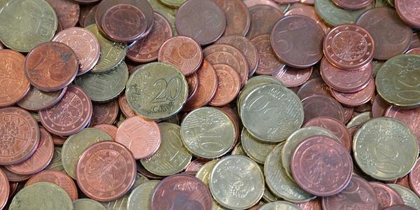 U.S. Dollar Ticks Higher Amid Expectations On Reopening Of Strait Of Hormuz